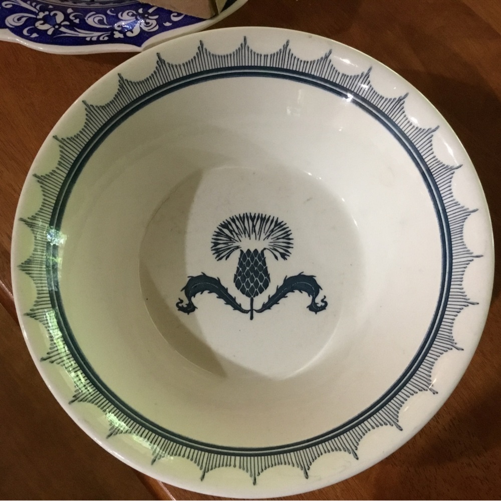 Thistle serving bowl